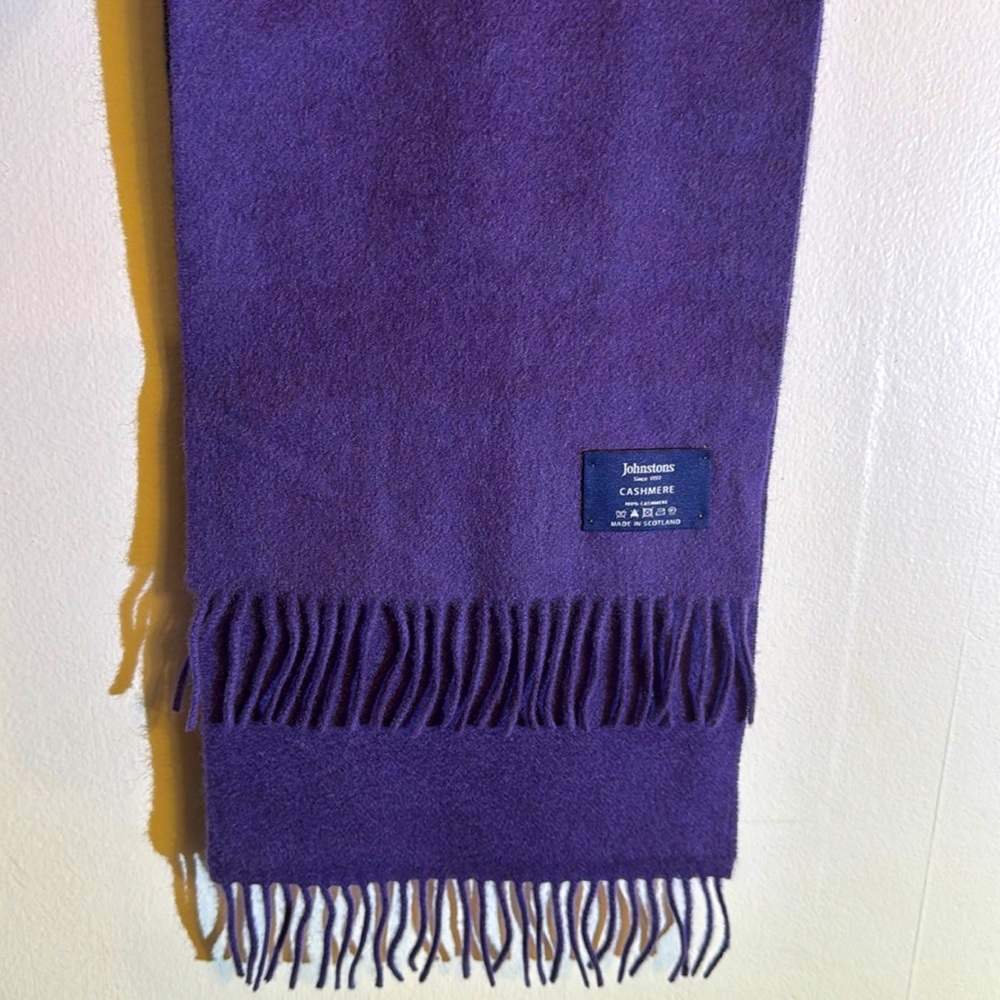 Johnstons of Elgin Cashmere scarf
